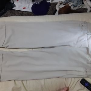 Khaki cropped at ankle pants